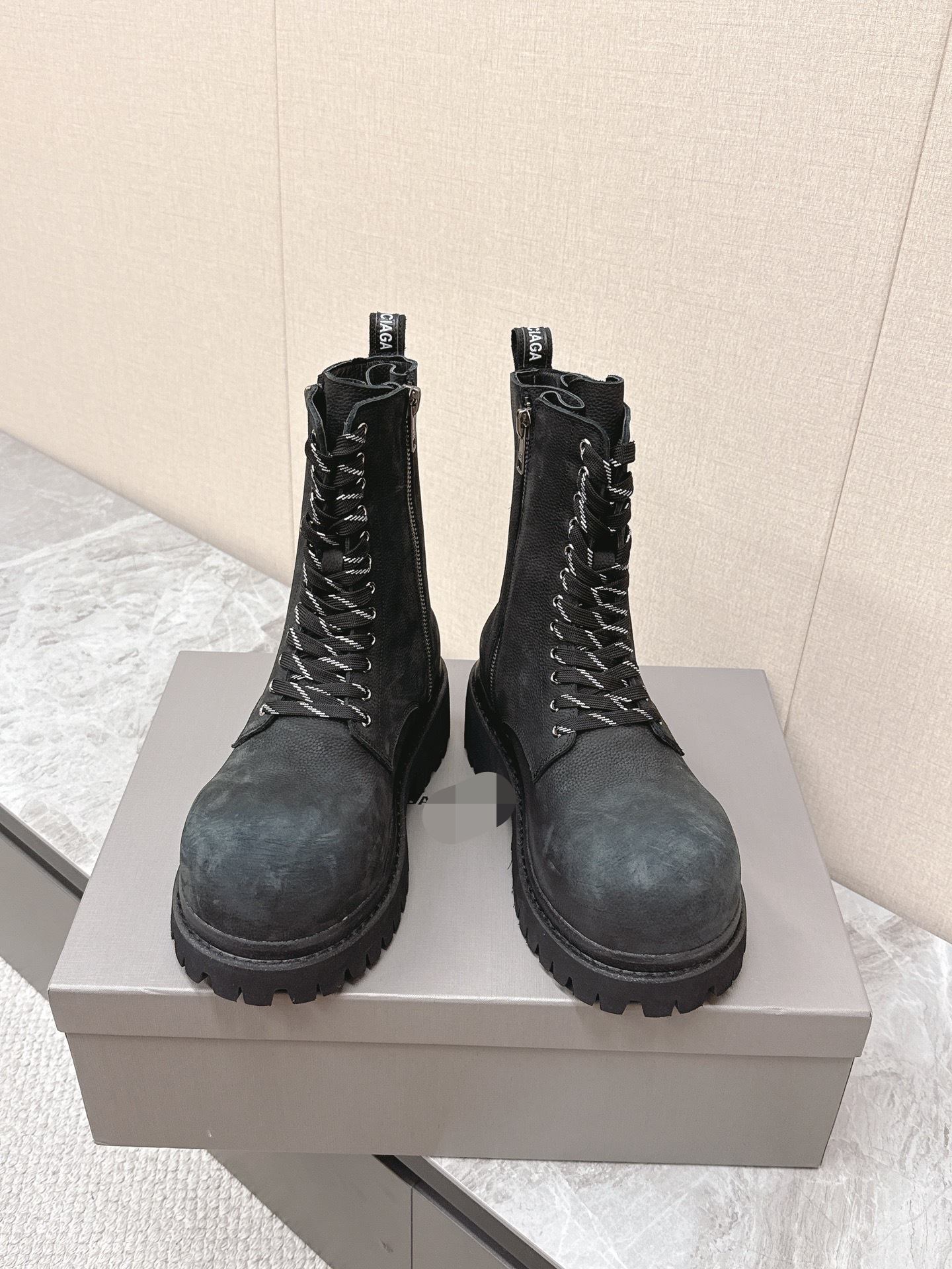 Rubbed leather surface