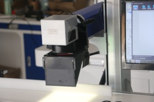 CCD Camera Table Type Laser Fiber 30w Raycus With EZCAD Control CCD Camera Positioning <strong>System</strong> Belt Convey and <strong>Computer</strong> Included - Product Image 4