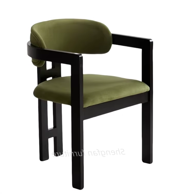 Coussin noir et vert