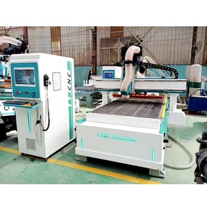 Cambiador de herramientas automático 1325 atc cnc, enrutador atc de 3 ejes con mesa de adsorción al vacío, muebles - Product Image 2