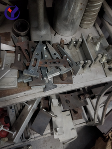 Gancio per tubi metallici per cassaforma da costruzione - Product Image 2