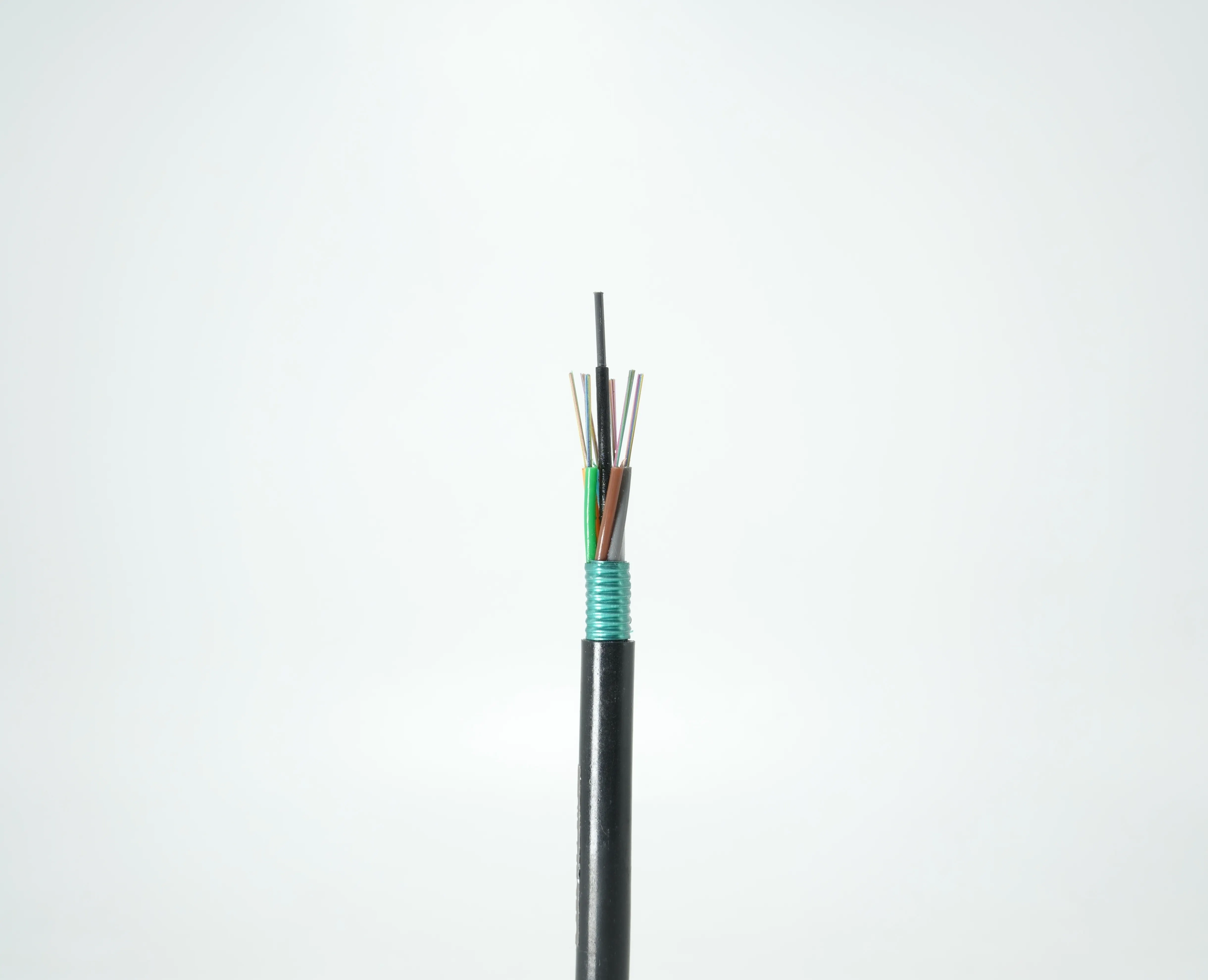 Наружный бронированный волоконно-оптический кабель