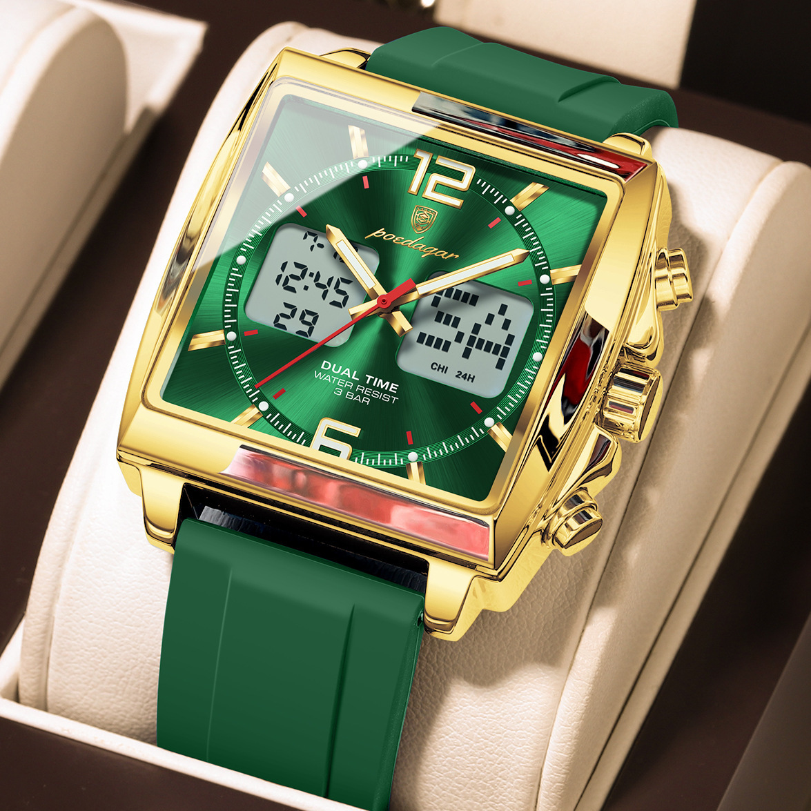 Pe109 : boîtier doré, cadran vert, bracelet en silicone