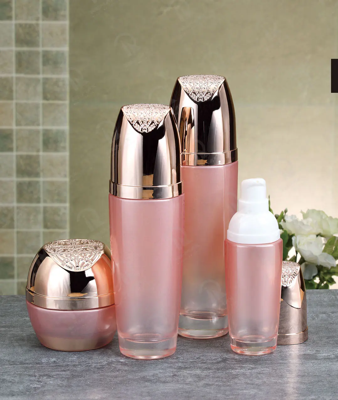 high quality make up set cosmetics 55g 40ml 100ml 120ml pink cosmetic lotion glass bottle packaging set