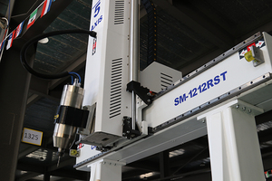 Máquina enrutadora CNC de 5 ejes, cabeza oscilante para carpintería, mesa giratoria, máquina cnc de 5 ejes de alta precisión - Product Image 4