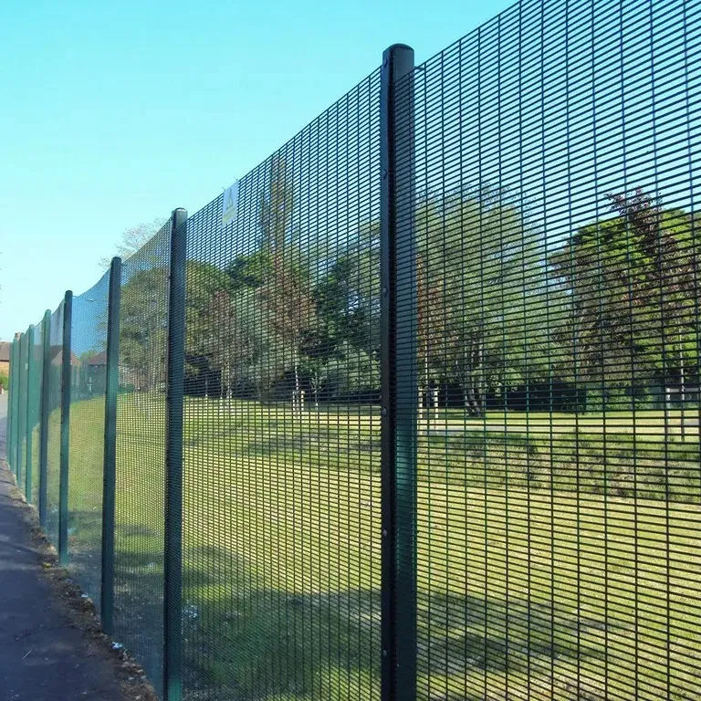 Anti tırmanma havaalanı çit kafes ve kapılar için 358 tel örgü çit 358 yüksek güvenlik çit kare sonrası veya yuvarlak sonrası çelik