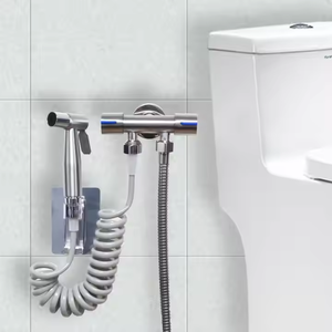 高圧モダンデザインスプレーガンセットバスルームシャワーヘッドとトイレブラケットビデシリーズ