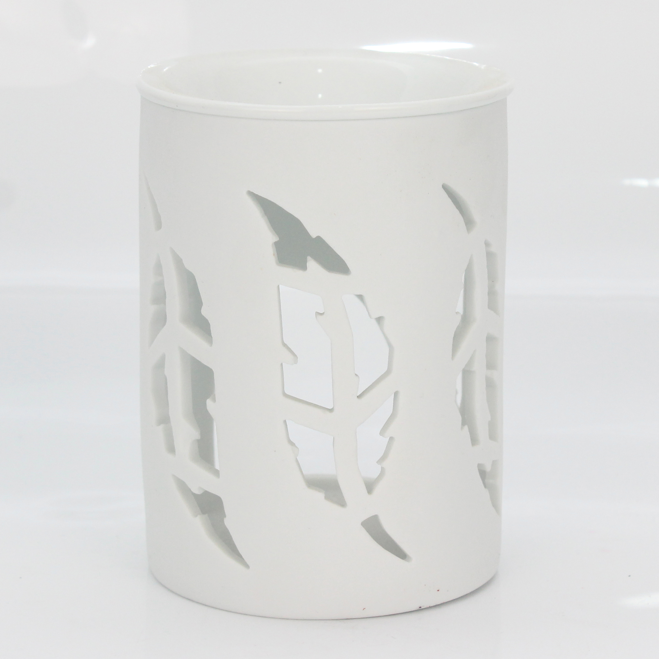 Feuille blanche découpée