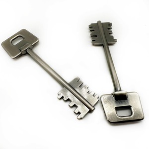 High Quality Plating Keychain Custom logo Metal Keychain with Small Pendant Custom Metal <strong>Key</strong> Chain - Product Image 1