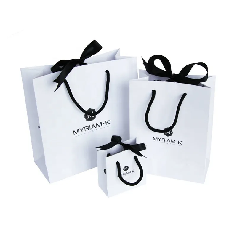 Bolsa de papel con asas de cinta de pajarita, bolsa de papel de regalo con logotipo dorado personalizado, tienda minorista pequeña, ropa, embalaje de joyería