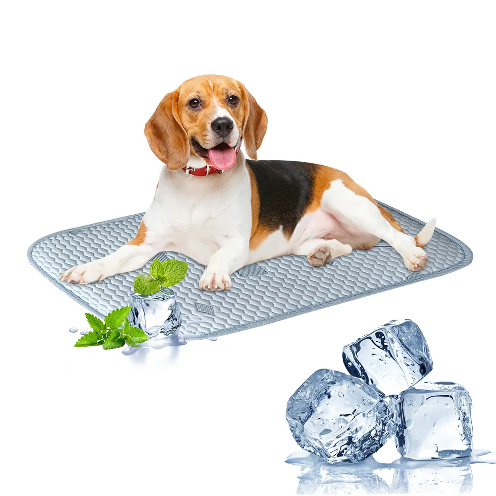 2023夏の眠っている犬のクールマット自己冷却通気性防水犬のベッドペットの冷却マット