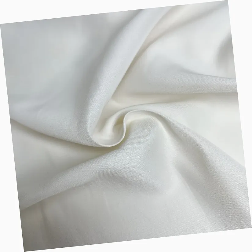 Proveedor chino, fabricación OEM, tela de sarga de poliéster 100% blanca Natural personalizada para imprimir ropa de precio barato de teñido sólido