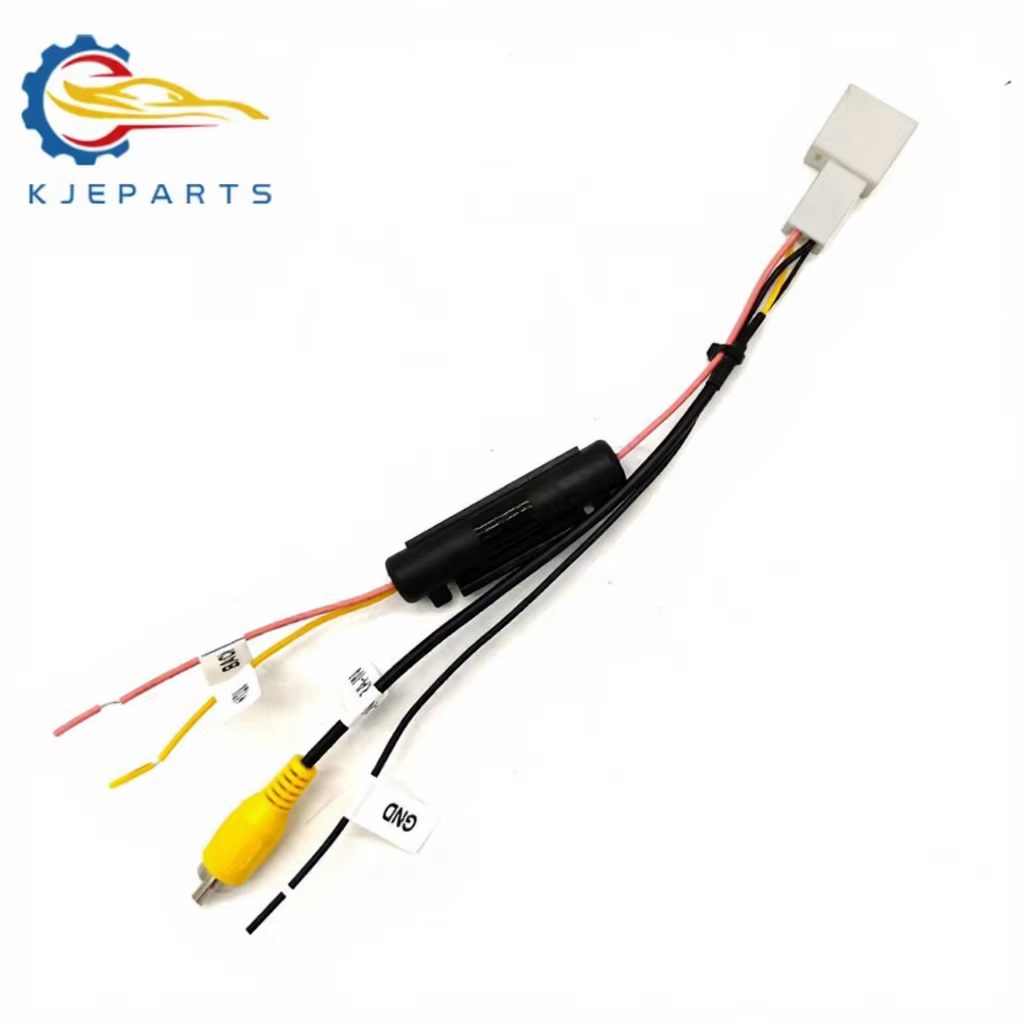 Connecteur blanc, RCA jaune, fil d'alimentation rouge, fil de terre noir