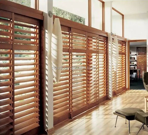 Nordi Custom moderna piantagione in legno persiane in vero legno centra persiane per finestre con apertura orizzontale modello di vetro resistente