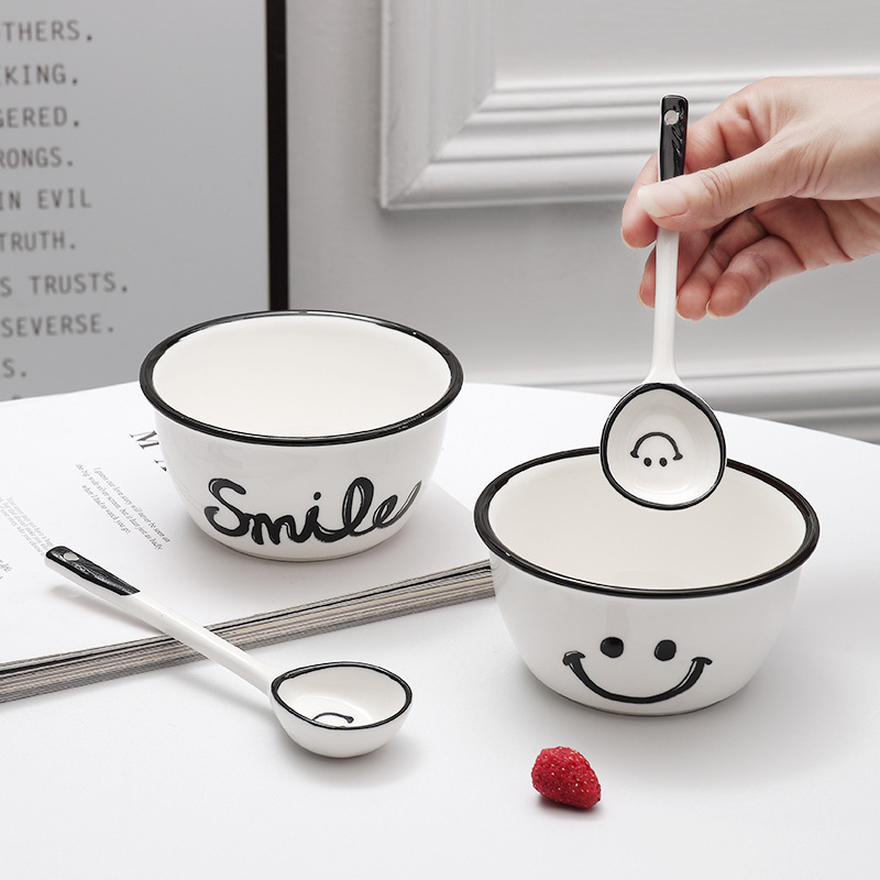 Cute smiley face (2 bowls, 2 long-handled spoons)