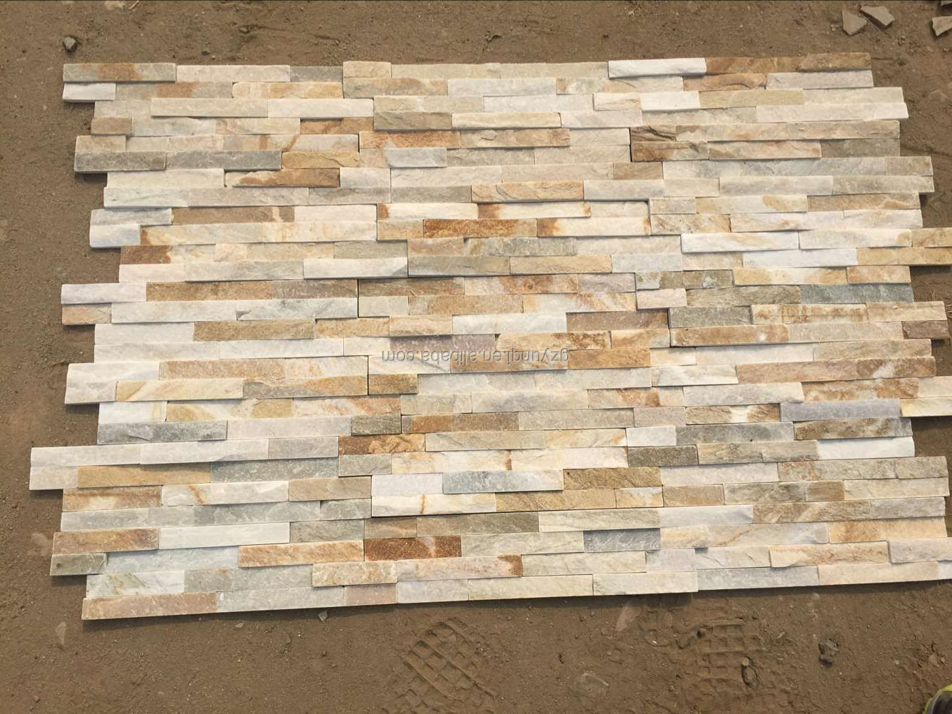Placage de pierre empilée en quartzite jaune