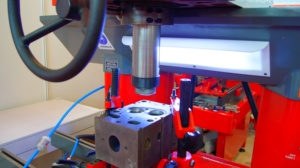 TQZ8560อุปกรณ์สร้างเครื่องยนต์อัตโนมัติ,เครื่องตัดคว้านที่นั่งวาล์วราคาที่แข่งขันความสมบูรณ์แนวตั้งให้ CN;GUA - Product Image 4