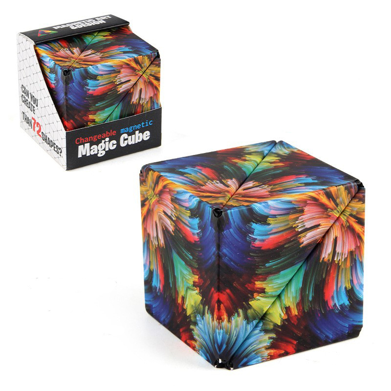(Multi-changing magnetic cube patterns)