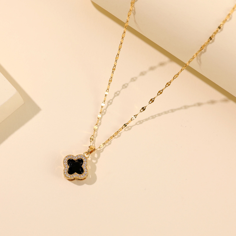 Collier noir