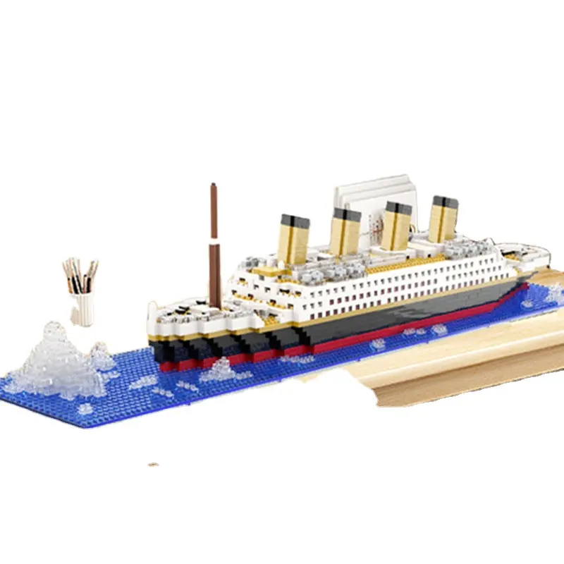 Titanic Creative Luxury Iceberg Cruise Ship Boat Wreck Set City DIY Model Building Blocks Bricks Toys For Children Adult Gift