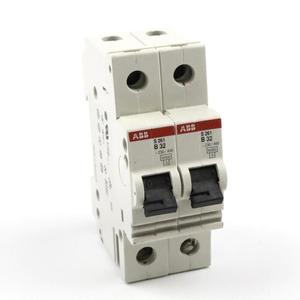 Nuovo e originale Plc interruttore S261B32 2 pz Controller di programmazione GEB PLC - Product Image 1