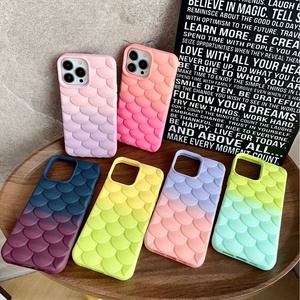 เคสป้องกันโทรศัพท์ TPU แบบไล่ระดับสีสุดหรูสำหรับ Apple iPhone 16 15 Pro Max - Product Image 5