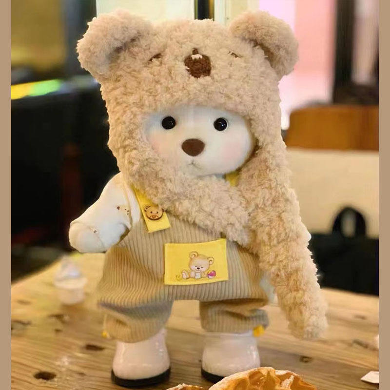 hat suspender suit white leather shoes