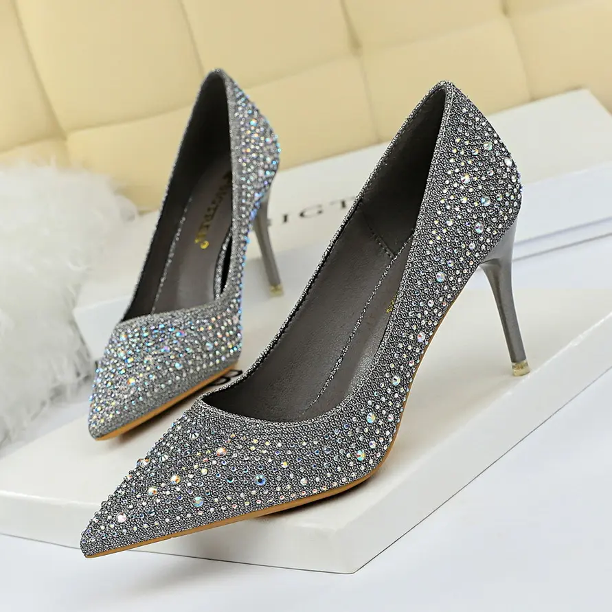 Zapatos de fiesta de tacón alto con diamantes de imitación brillantes, calzado sexy de ante, puntiagudas y brillantes