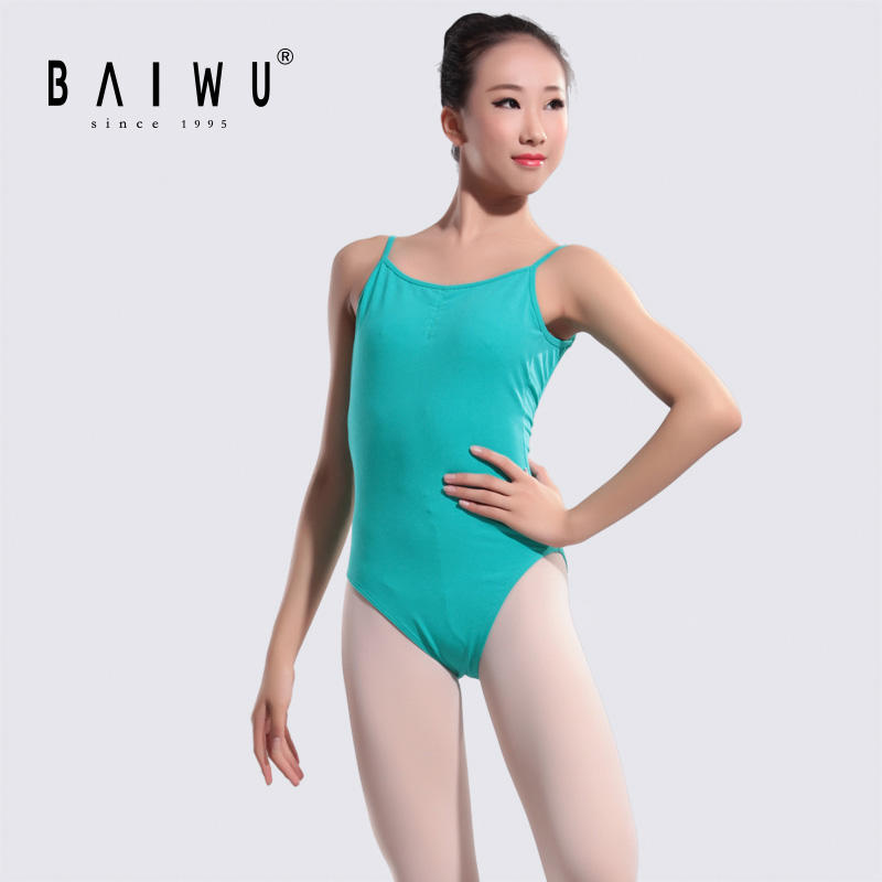 มีสีเขียวขุ่น