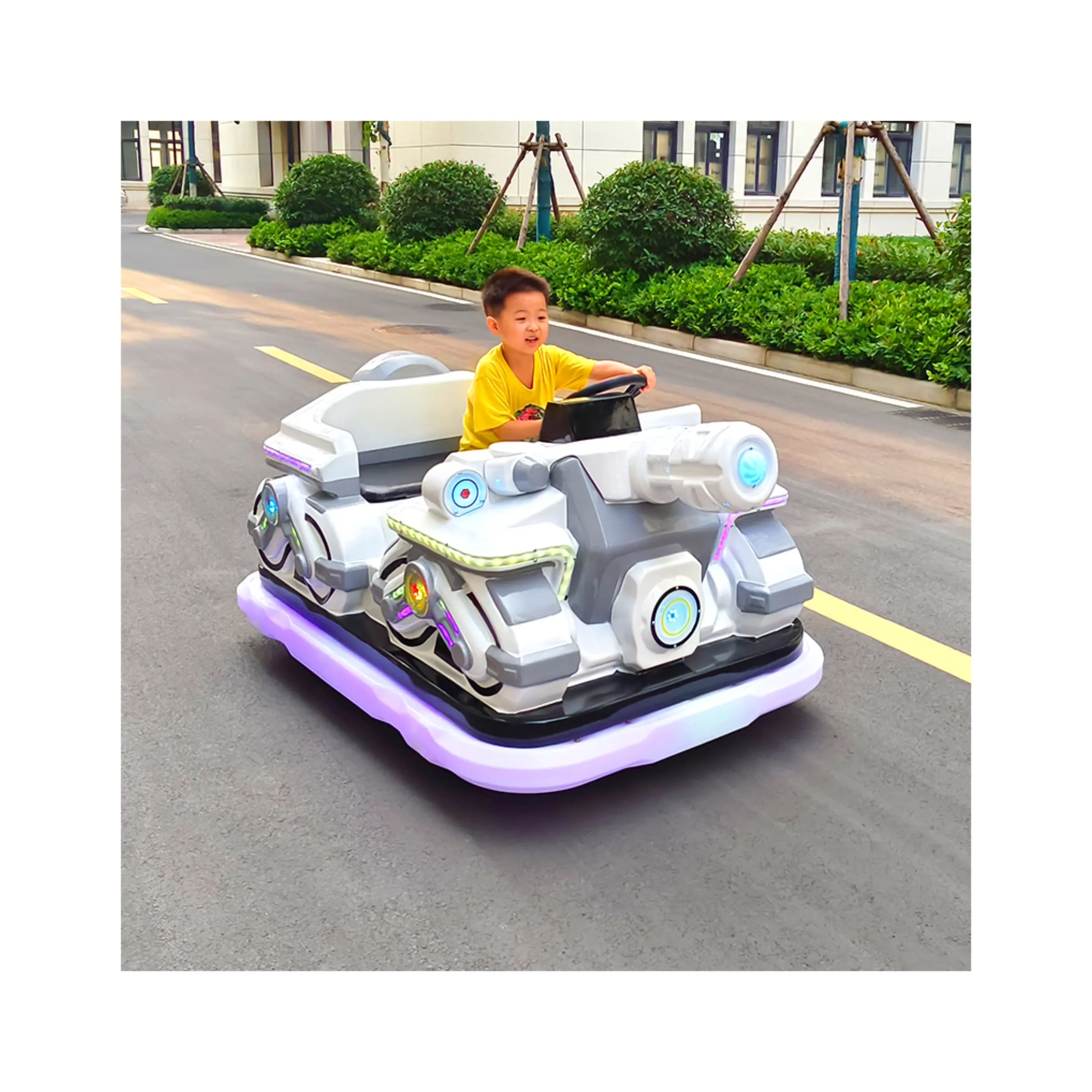 Parque niños parachoques coche cuadrado eléctrico diversión Coche luces se ven bien forma de tanque coche sincronización música