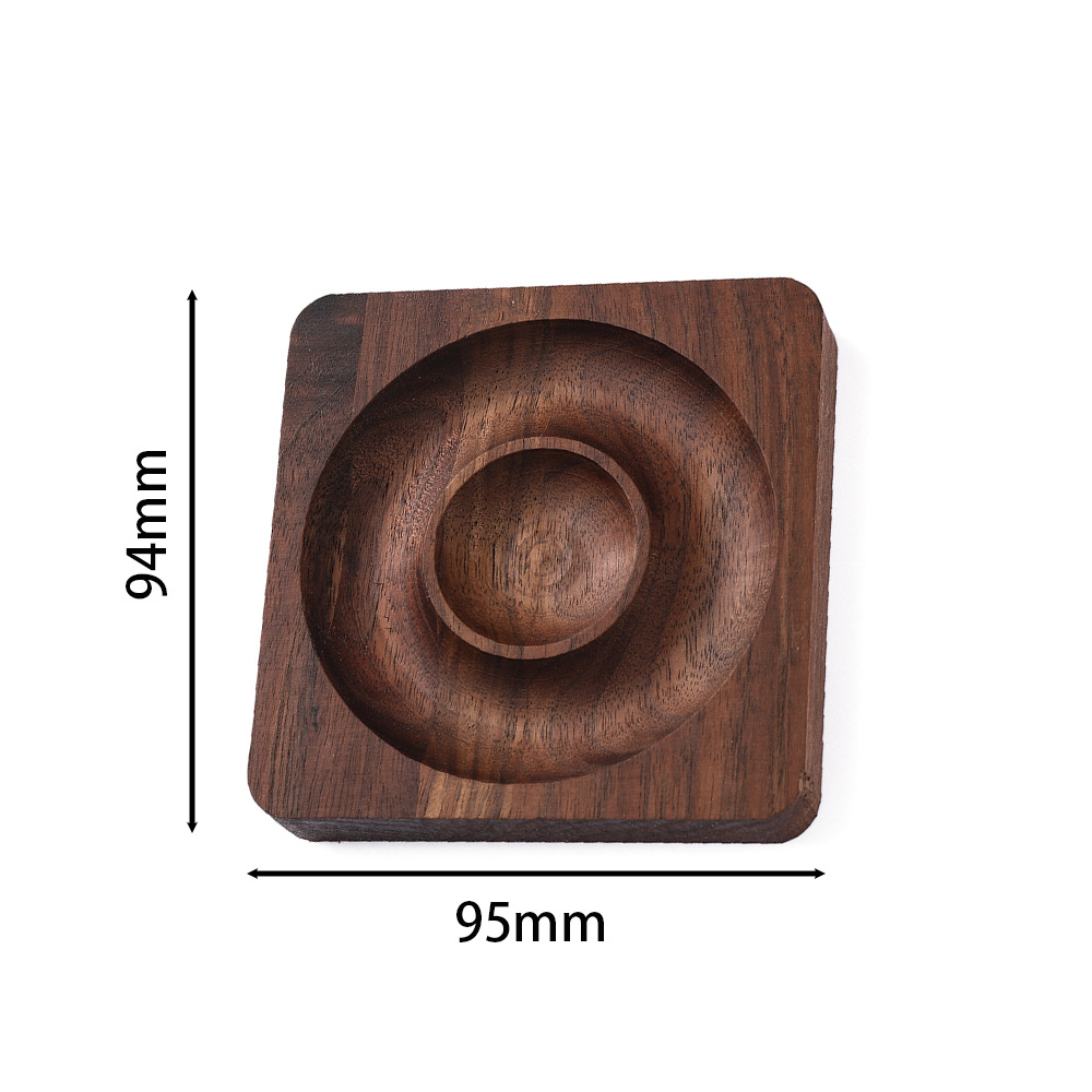 Assiette carrée perlée en noyer noir