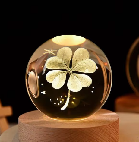 four leaf clover with base