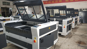 最优惠的价格CO2 150W金属钢激光<span class=keywords><strong>CNC</strong></span>机1390激光切割亚克力木机