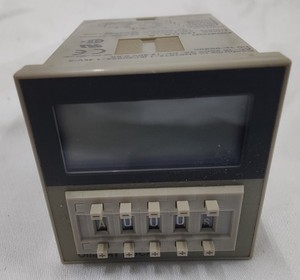 Neuer und originaler Plc H3CAA Multifunktions-Timer SPDT Cur3A Ctrl VACDC 11-poliger DIN-SPS-Programmier regler
