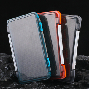 17.2*9.8*2cm3色釣りアクセサリー卸売プラスチック強い鯉釣り道具ボックスセットルアー付き