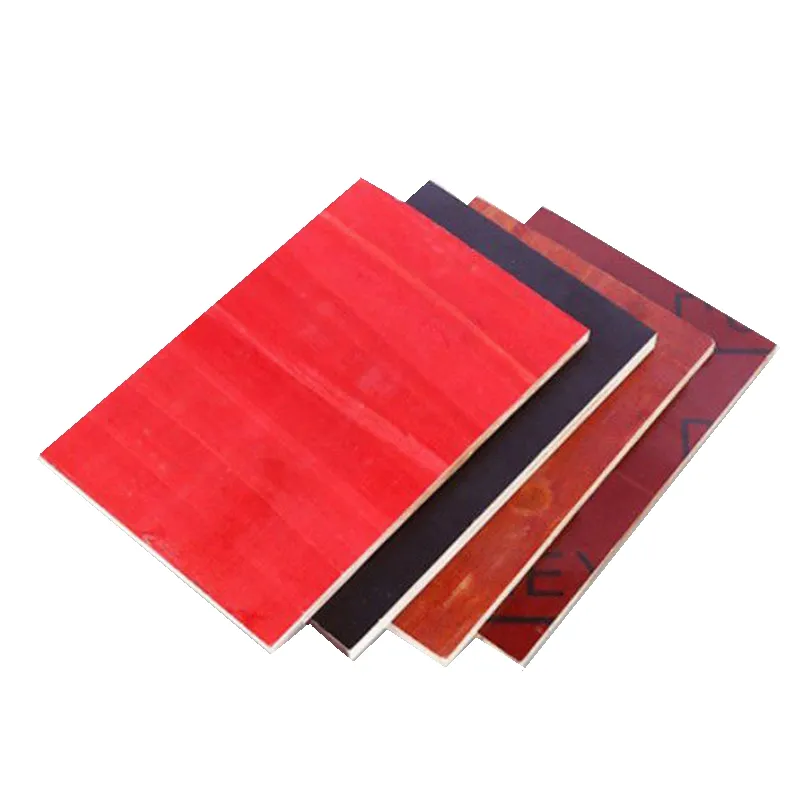 Placa de madeira compensada vermelha e preta 18x1220x2440mm para construção de cofragem fenólica