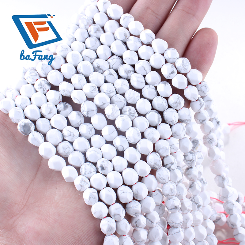 010.Howlite