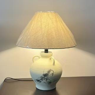 6 modèles, d'un diamètre de 40 cm et d'une hauteur de