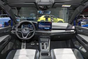 阿尔及利亚2025大众高尔夫8 380TSI DSG <span class=keywords><strong>GTI</strong></span>轿车FWD汽油车左舵驾驶大众高尔夫1.<span class=keywords><strong>5</strong></span> 150高尔夫8 2024