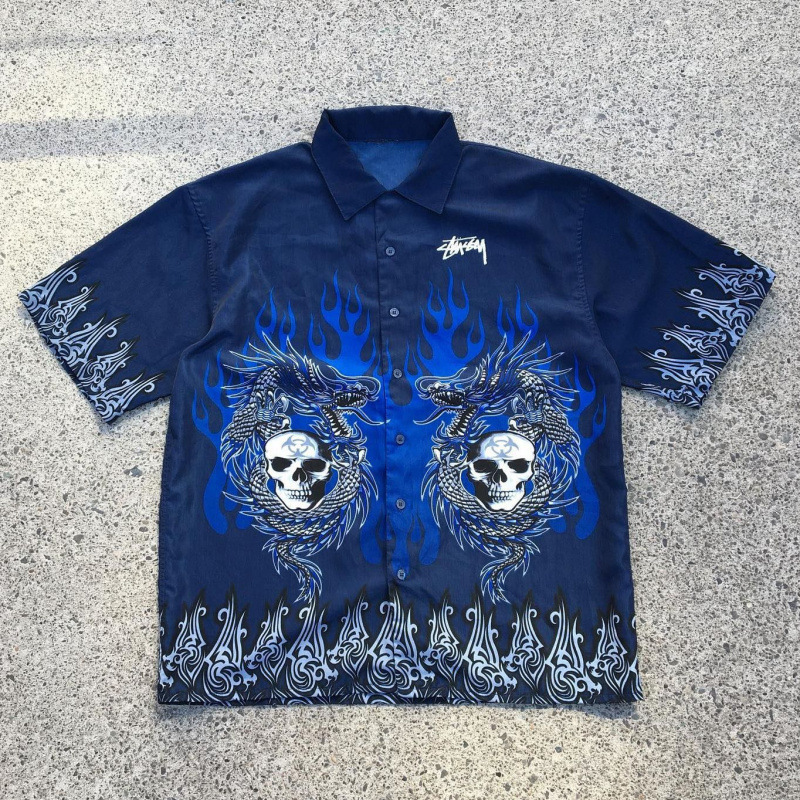 Camicia con stampa Stussy con teschio e fiamma del drago blu scuro