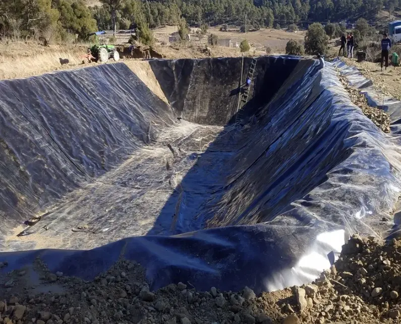 Balık gölet geçirimsiz film depolama su geçirmez pano septik tank biyogaz digester siyah HDPE geomembran