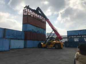 Istifleme makineleri SRSC45H1 45t konteyner limanı için istifleyici 5 yükseklik 6 yükseklik ulaşmak - Product Image 3