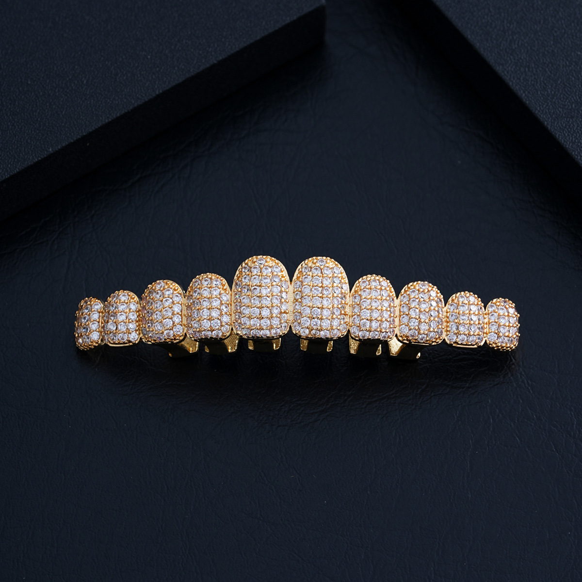 Gold (upper braces) bag