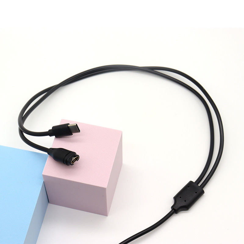 Cable de carga negro, recto, de uno a dos.