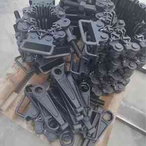 <strong>API</strong> Drill Pipe and Drill Collar Safety Clamp for Oil Field Wellhead Tools in Stock - Product Image 2