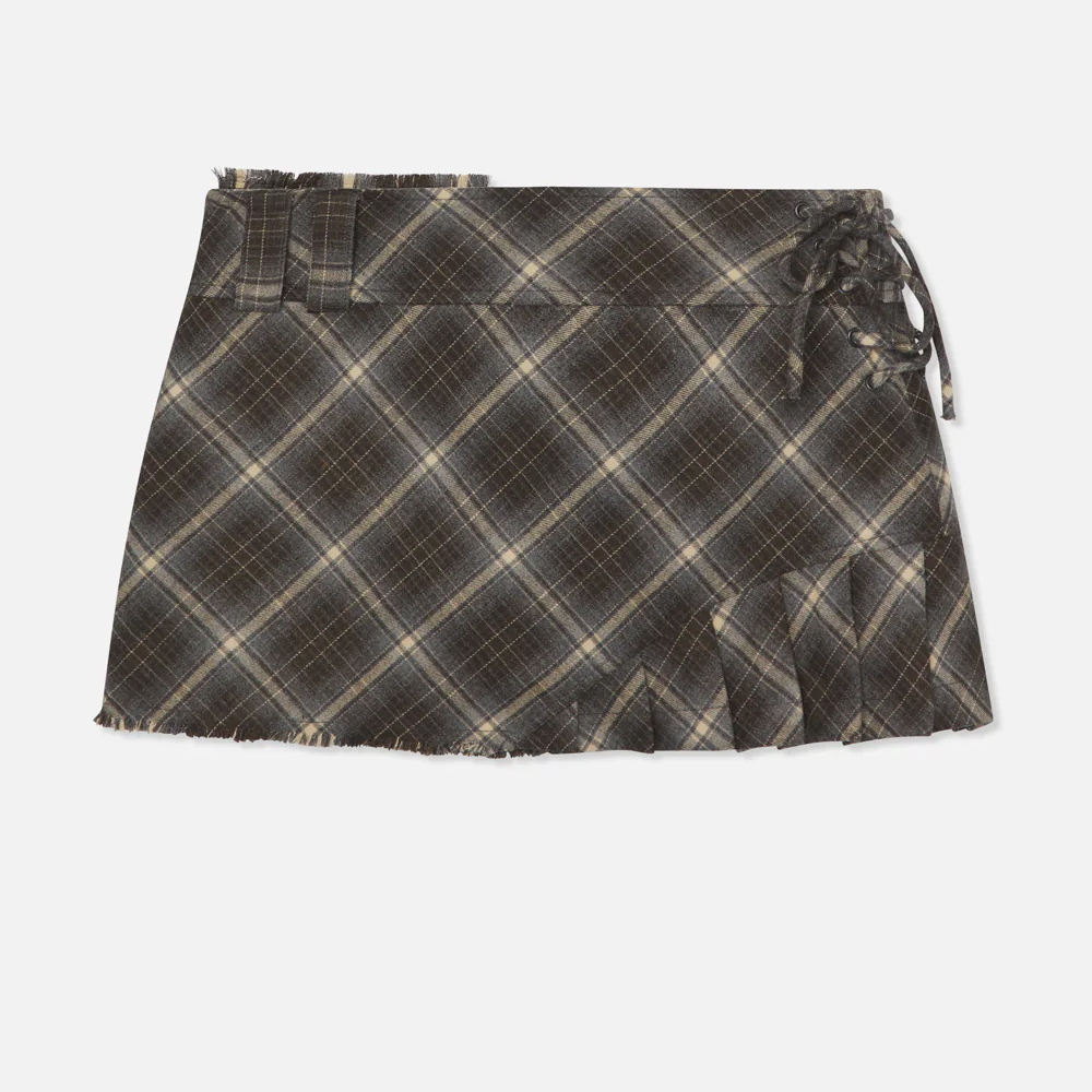 สีน้ำตาล