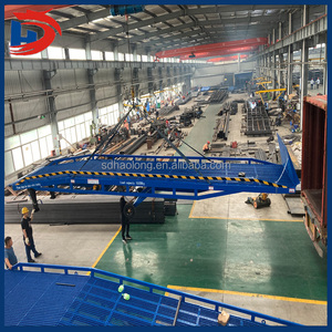 Complete Variety of Container Boarding Bridges <strong>Loading</strong> <strong>and</strong> <strong>Unloading</strong> Dock Ramp Portable <strong>Loading</strong> <strong>and</strong> <strong>Unloading</strong> <strong>Platform</strong> 10 Ton - Product Image 4