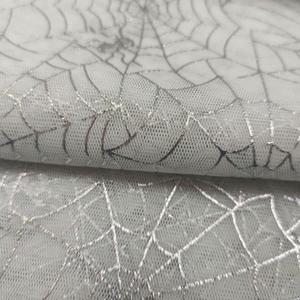 2025 Hot Selling 100% Polyester Silber geprägtes Spinnennetz Muster Soft Printed Net Design Mädchen Kleid Lightweight Home