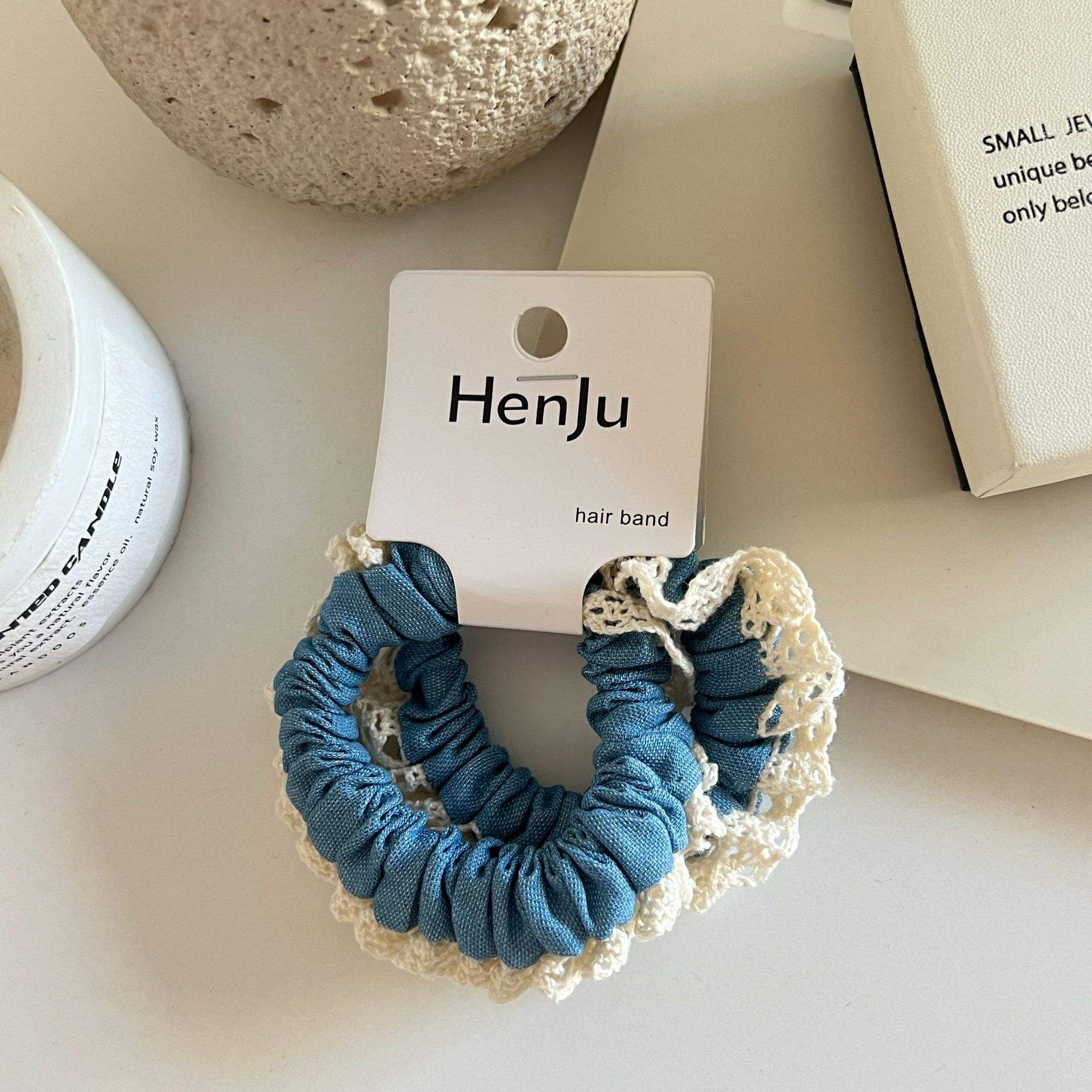 น้ำเงิน+ขาว 2