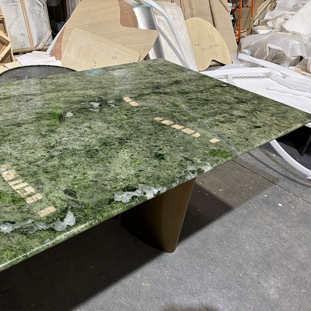 สีเขียว